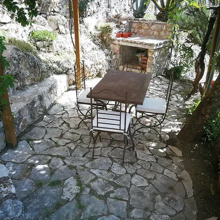 Casa In Borgo Medievale Con Giardino Ed Escursioni Casa vacanze